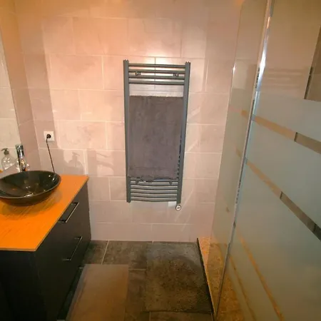 Nice 56m With Balcony In Apartman
